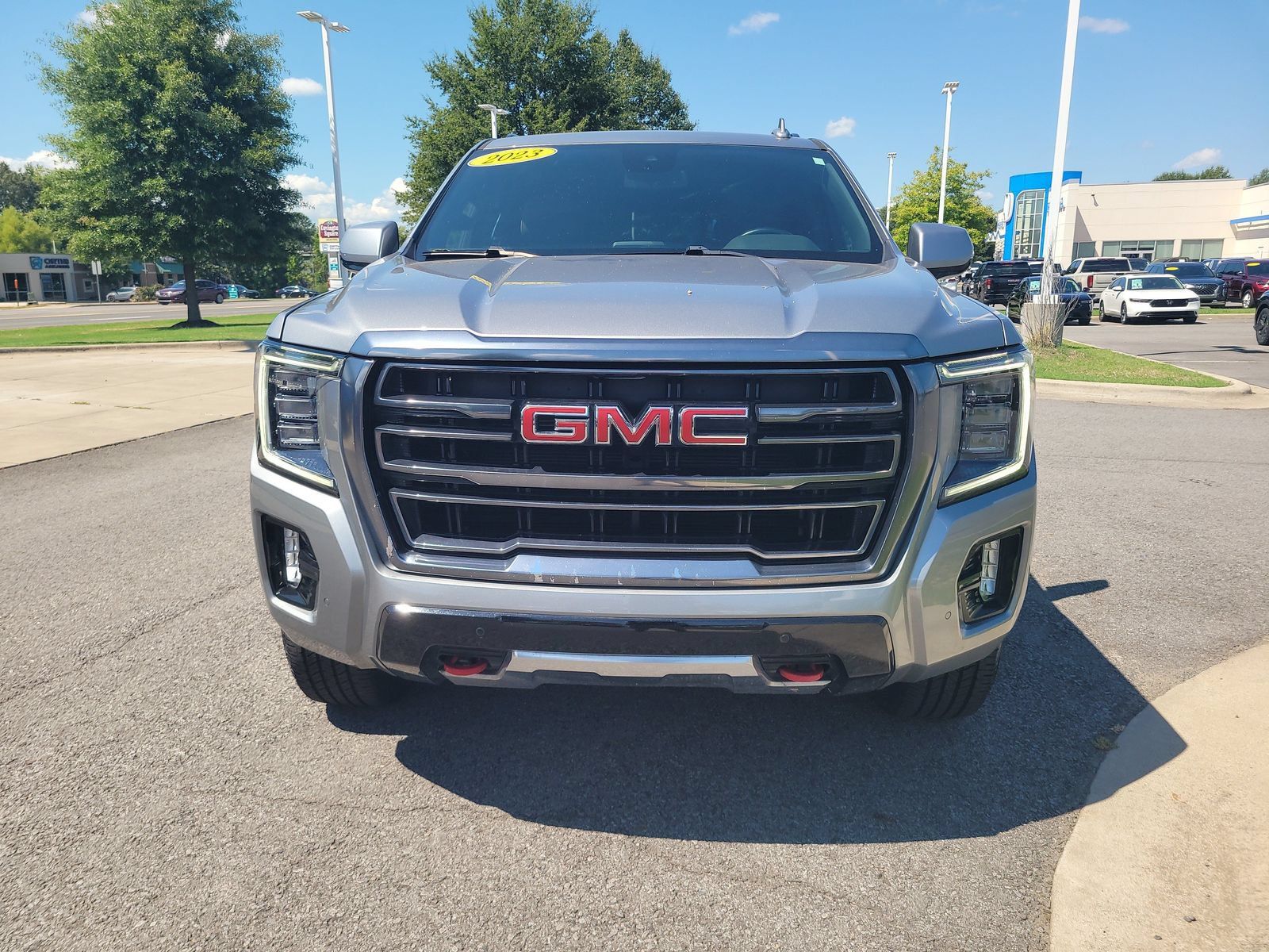 Used 2023 GMC Yukon XL AT4 AWD/4WD image 8