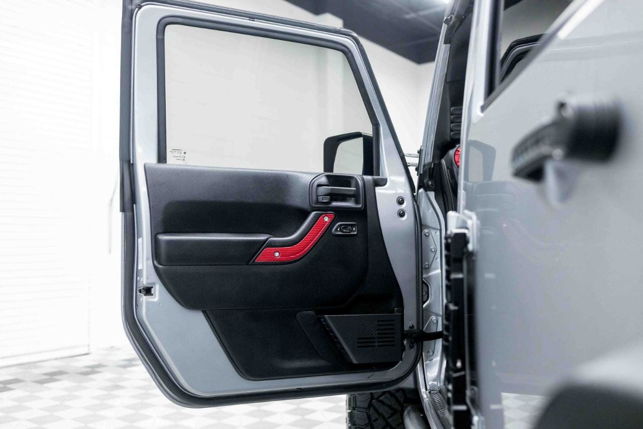 Used 2015 Jeep Wrangler Unlimited Sport w/ Quick Order Package 23S AWD/4WD image 47