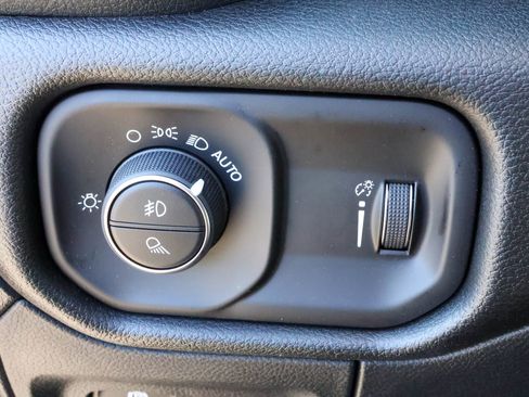 New 2026 RAM 1500 Express image 30