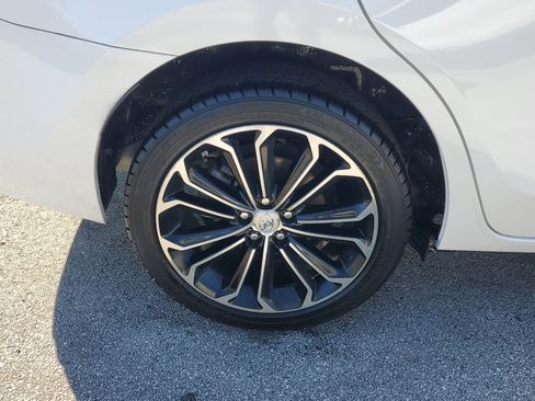 Used 2016 Toyota Corolla S image 7