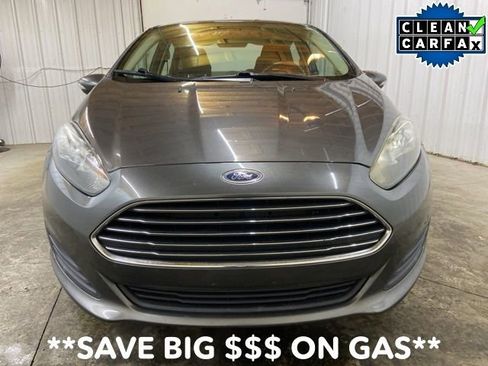 Used 2015 Ford Fiesta SE w/ Comfort Package image 2