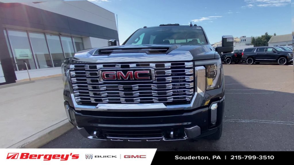 New 2026 GMC Sierra 3500 Denali w/ Denali Reserve Package AWD/4WD image 3