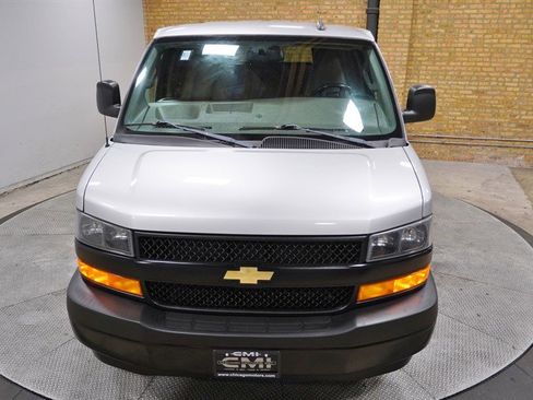 Used 2019 Chevrolet Express 3500 LS image 5
