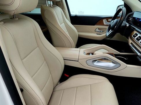 Used 2022 Mercedes-Benz GLS 450 4MATIC image 25