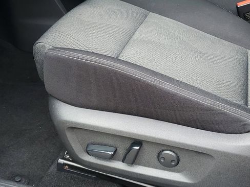 Used 2024 Nissan Rogue SV image 12