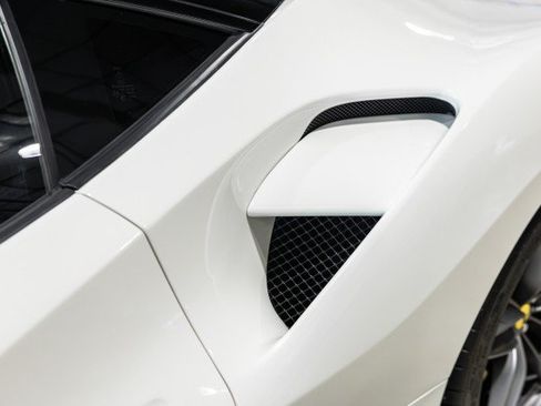 Used 2016 Ferrari 488 GTB RWD image 14