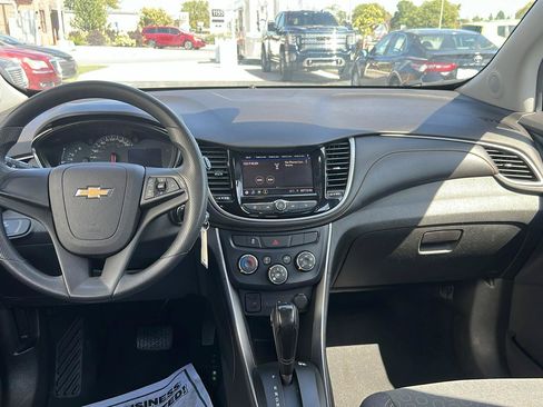 Used 2020 Chevrolet Trax LS FWD image 12