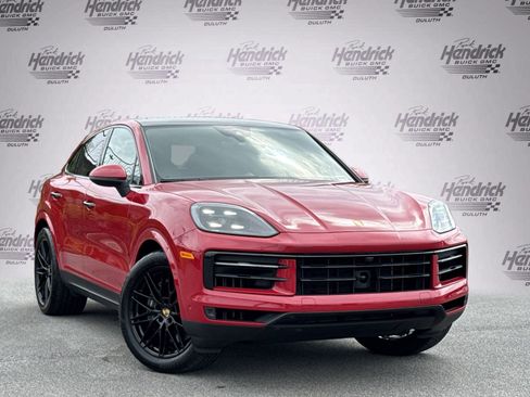 Used 2024 Porsche Cayenne Coupe image 2