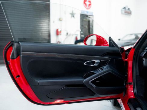 Used 2019 Porsche 911 Turbo S image 38