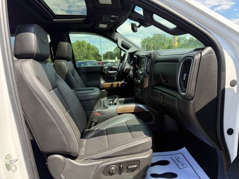Used 2020 Chevrolet Silverado 1500 High Country w/ Technology Package AWD/4WD image 28