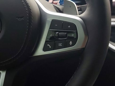 Used 2025 BMW X6 M60i w/ Executive Package image 30