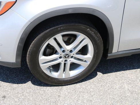 Used 2019 Mercedes-Benz GLA 250 image 14