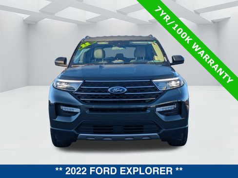 Certified 2022 Ford Explorer XLT w/ Equipment Group 202A image 8