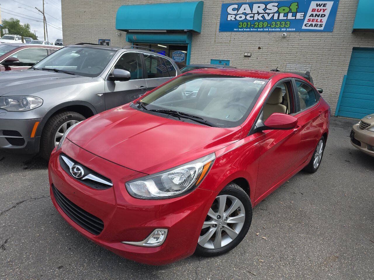 Used 2013 Hyundai Accent GLS w/ Premium Pkg FWD image 3