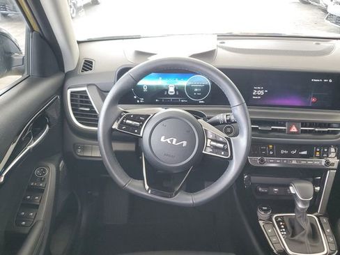 Certified 2024 Kia Seltos SX image 13