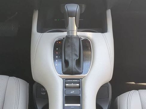 New 2026 Honda HR-V EX-L image 18