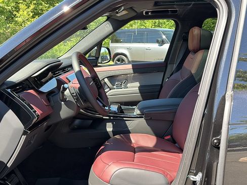 New 2026 Land Rover Range Rover Sport Dynamic SE AWD/4WD image 10