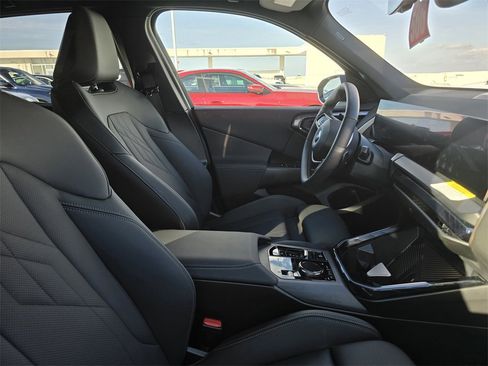 Used 2025 BMW X3 xDrive30i w/ Convenience Package image 3