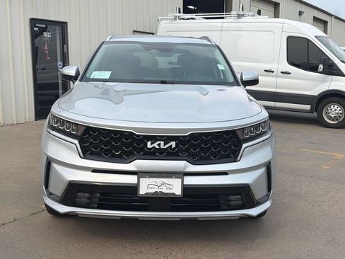 Used 2023 Kia Sorento EX AWD/4WD image 2