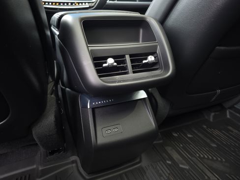 Used 2025 Cadillac Lyriq Sport image 43