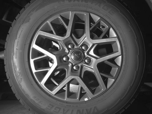 Used 2025 Jeep Wrangler Sahara image 15