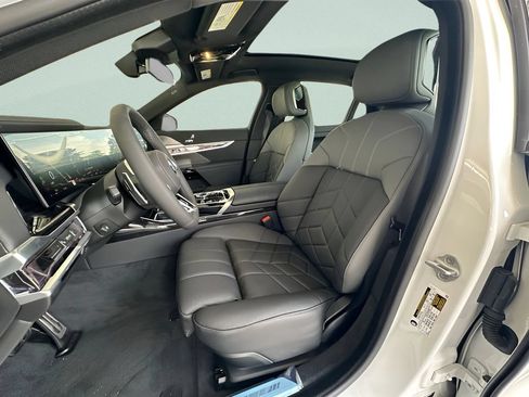 New 2026 BMW 740i RWD image 10