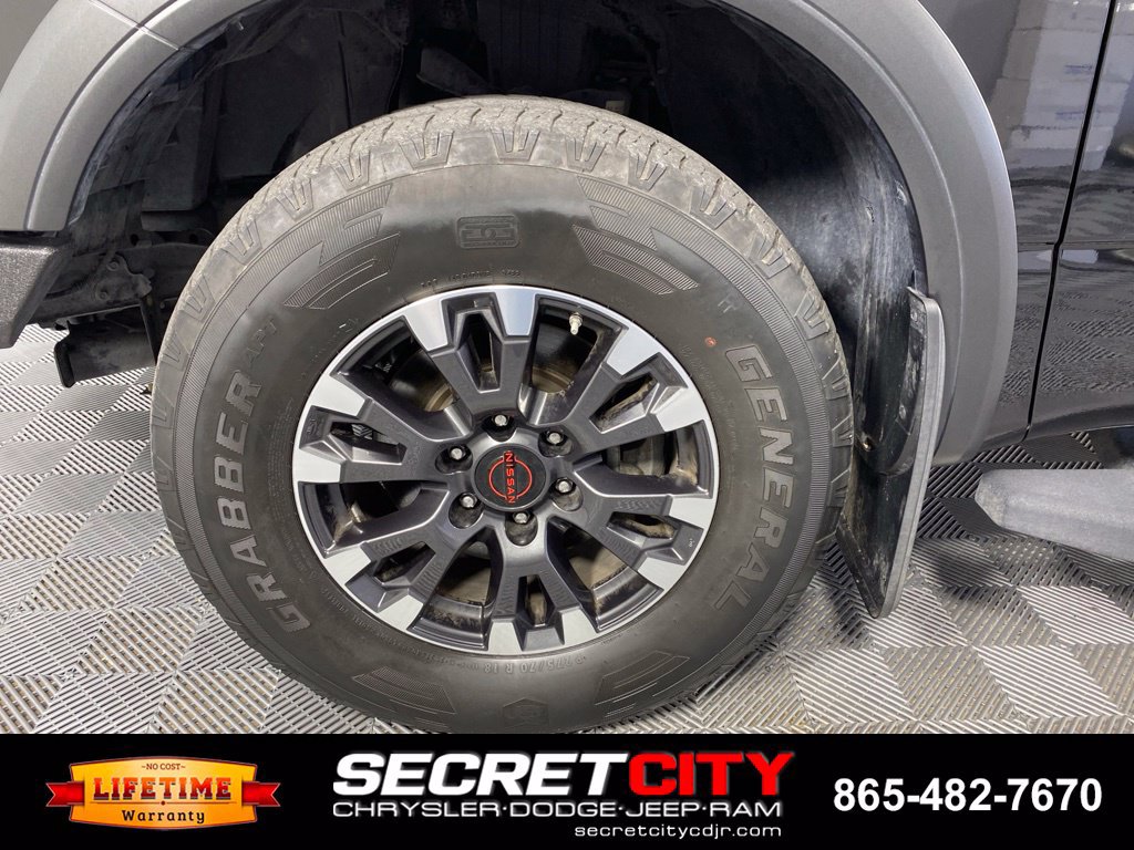 Used 2023 Nissan Titan PRO-4X w/ Pro-4x Convenience Package AWD/4WD image 9