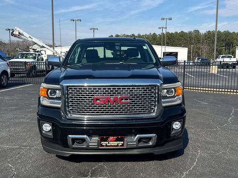 Used 2015 GMC Sierra 1500 Denali w/ Driver Alert Package image 3
