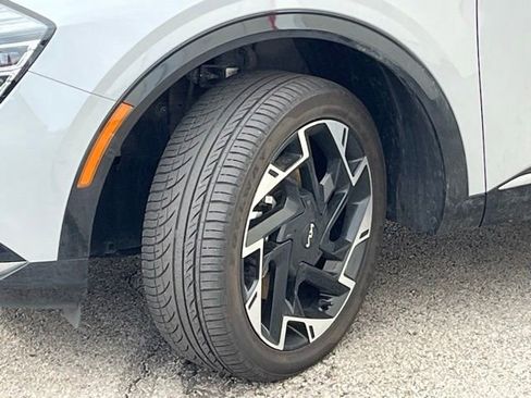 Used 2023 Kia Sportage SX image 3