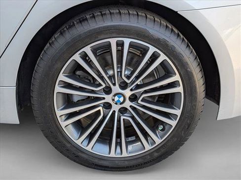 Used 2019 BMW 530i xDrive w/ Convenience Package AWD/4WD image 25