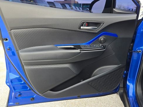 Used 2021 Toyota C-HR XLE image 18