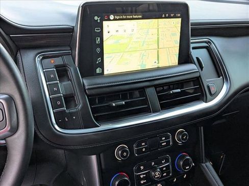 Used 2024 Chevrolet Suburban Z71 w/ Z71 Off-Road Package image 13