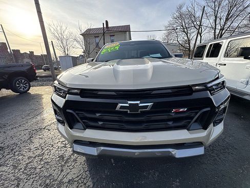 Certified 2024 Chevrolet Colorado Z71 w/ LPO, Dark Essentials Package image 24