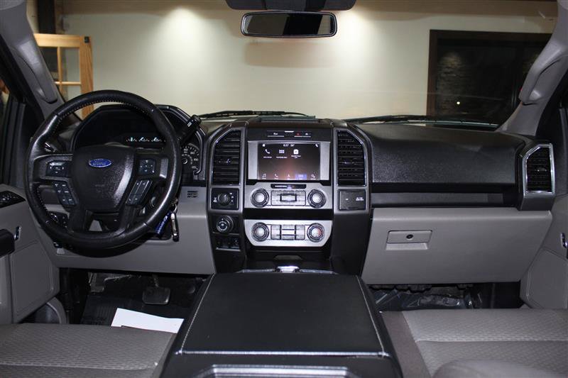 Used 2019 Ford F150 XLT w/ Equipment Group 302A Luxury AWD/4WD image 16