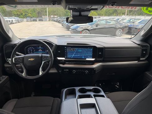 Used 2025 Chevrolet Silverado 1500 LT AWD/4WD image 33