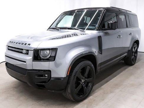 Used 2023 Land Rover Defender 130 X-Dynamic SE AWD/4WD image 3