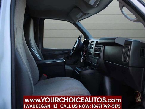 Used 2012 Chevrolet Express 2500 image 10