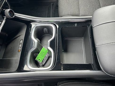 Used 2025 Chevrolet Traverse LT w/ Driver Confidence Package image 31