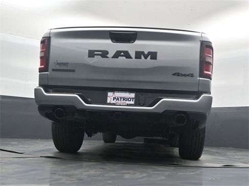 New 2026 RAM 1500 4x4 Crew Cab image 40
