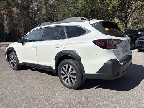 Used 2023 Subaru Outback Premium image 20