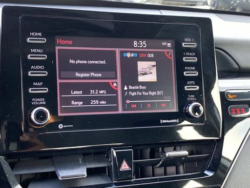 Used 2023 Toyota Camry SE image 11