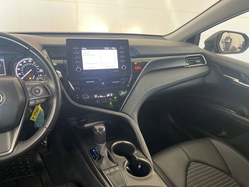 Used 2023 Toyota Camry SE FWD image 32