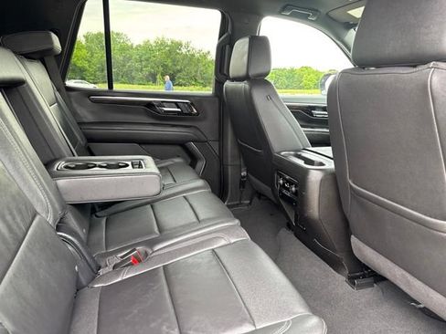Used 2025 Chevrolet Tahoe LT AWD/4WD image 16