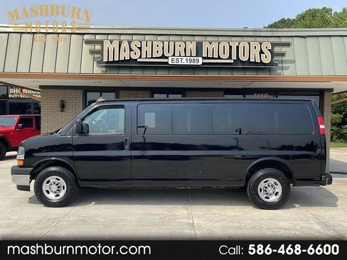 Used 2021 Chevrolet Express 3500 LT w/ LT Preferred Equipment Group RWD image 1