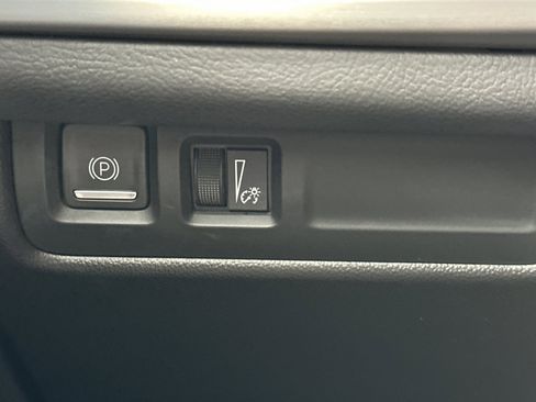 Used 2024 Cadillac XT4 Premium Luxury image 35