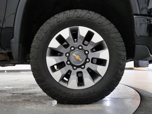 Used 2024 Chevrolet Silverado 2500 Custom w/ Custom Value Package AWD/4WD image 33