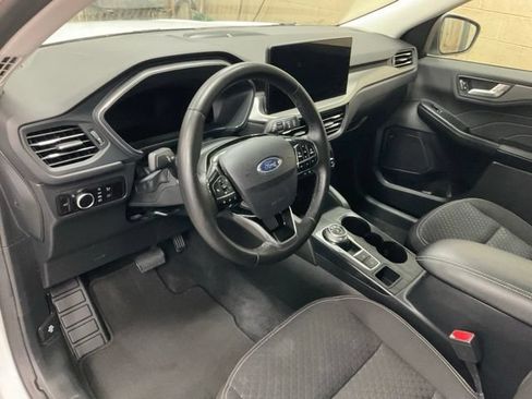 Used 2023 Ford Escape Active w/ Tech Pack #2 AWD/4WD image 6