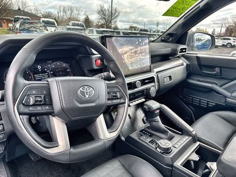 Used 2025 Toyota 4Runner TRD Off-Road image 14