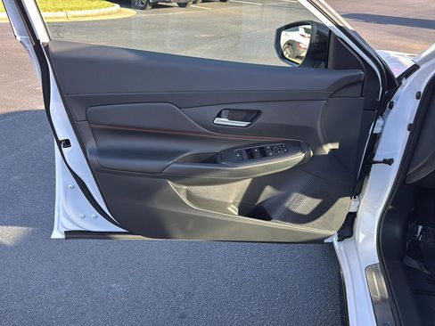 New 2026 Nissan Sentra SR w/ Floor Mat Package FWD image 14