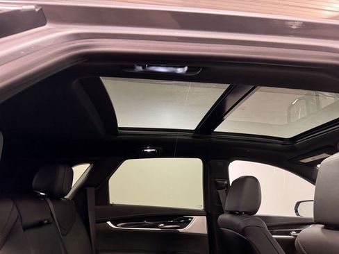 Used 2025 Cadillac XT5 Premium Luxury image 16